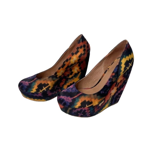 EUC. ALDO “Hellendoorn” Platform Wedge Heels Bright Aztec/lkat Print, Size 7.5 - Picture 2 of 12